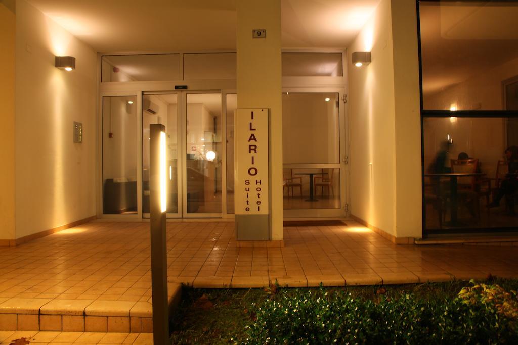 伊拉里奥套房酒店 里乔内 外观 照片